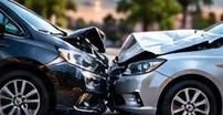 Carros após uma colisão